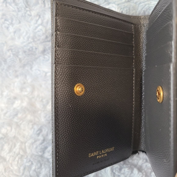 YSL Saint Laurent Grey Chevron Pebbled Bi-Fold Wallet - Picture 5 of 15